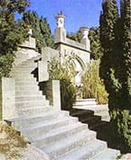 Алупкинский парк: Нижний парк — террасы, львы и фонтаны
