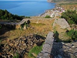 Кутлакская крепость (крепость Асандра) — боспорская застава I века до н. э. над Кутлакской бухтой