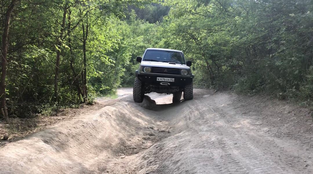 Прогулки на джипах в Крыму